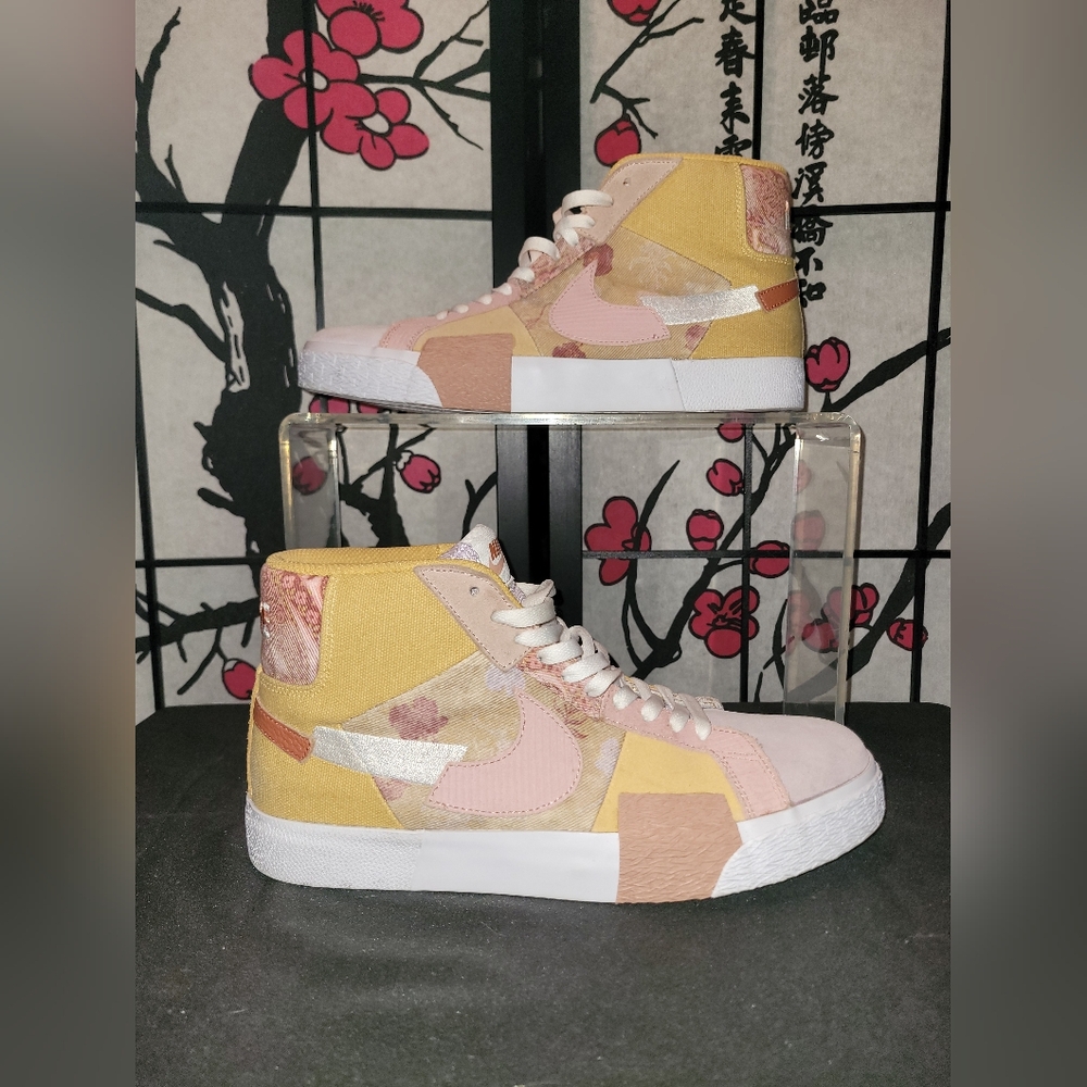 Nike SB Zoom Blazer Mid Sneakers - Floral Paisley Sanded Gold